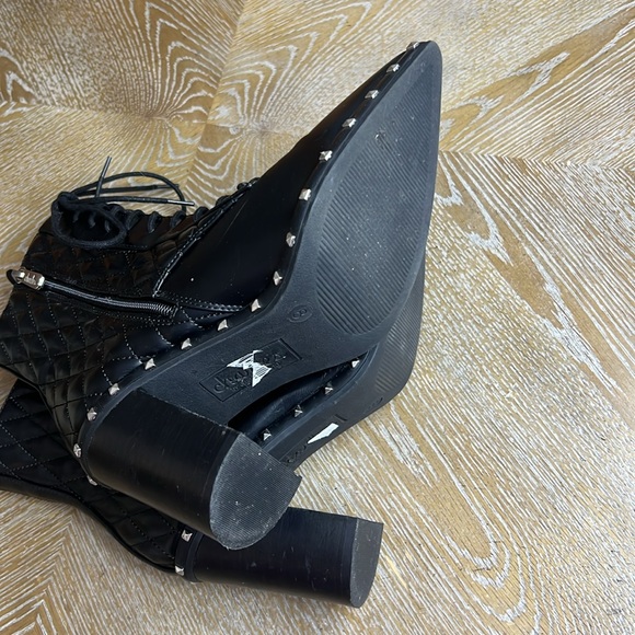 CHARLES BY CHARLES DAVID Black Studded Diplomat Quilted Lace Up Boot 8 - Picture 11 of 11